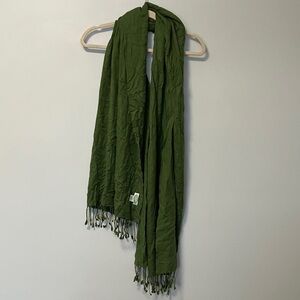 Joolay 60% Cashmere 40% Silk Green Scarf with Fringe
